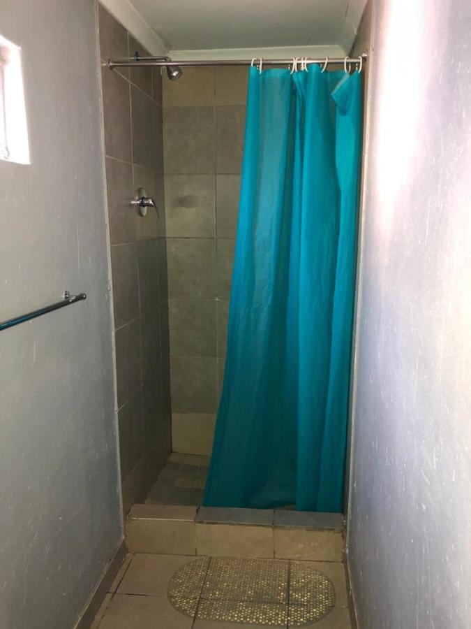 Fgm Guesthouse 2 Alberton Buitenkant foto