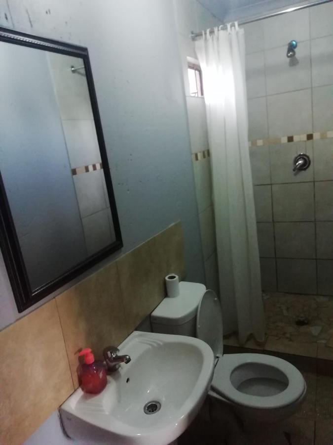Fgm Guesthouse 2 Alberton Buitenkant foto